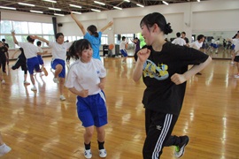 同じ動きをしよう♪