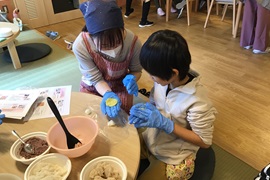 おいももあんこも入れて、スペシャルなおはぎだ！<br>（オリジナルおはぎを作ろう！）
