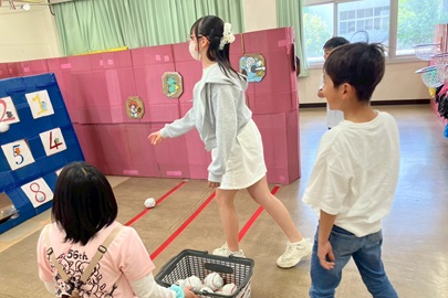 ボールを投げてビンゴを作ろう！