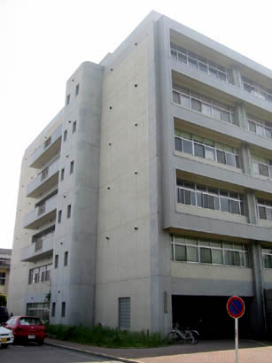 自然科学棟　外観２
