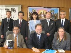 松田学長，Drout 教授ご夫妻ら