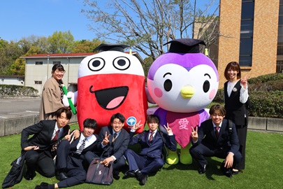 マスコットキャラクターとの記念撮影