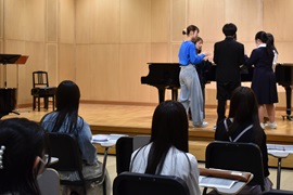 即席グループでリズムクラッピング発表