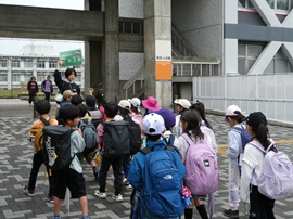 プログラム会場に出発！