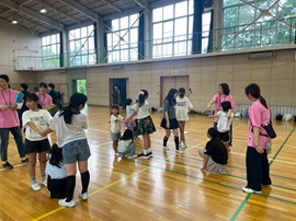 木の中のリス