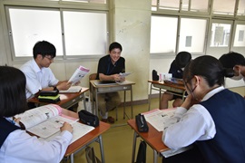 大学案内からご本人登場で興味津々