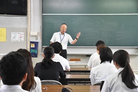小崎 真校長先生からの講話
