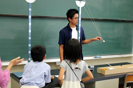 振り子の実験の様子