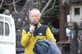 来賓あいさつをする野田敦敬学長
