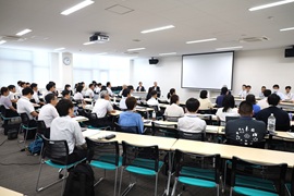 開講式の様子