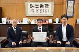 贈呈式後の記念撮影