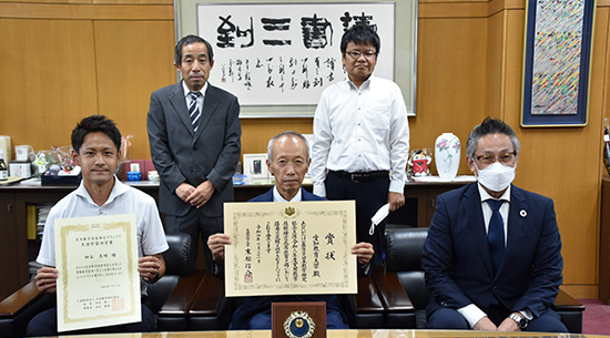 受賞者の記念撮影