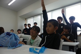 クイズ形式での講義の様子