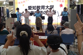 両手でL、一緒に手話で歌おう♪