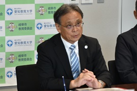 水川和彦教育長
