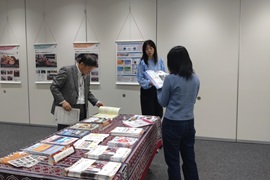 SDGs関連の教材展示 