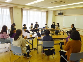 キッズスタッフ会議あそびのアイデアの話し合い