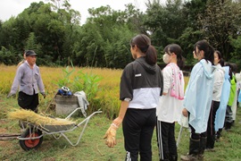 近藤氏の説明に、気合が入る学生
