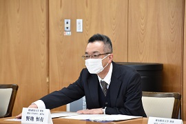 協定の経緯を説明する野地恒有教育・学生担当理事・副学長