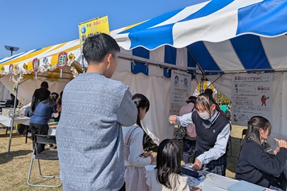 食育クイズラリーについて高校生が優しく説明