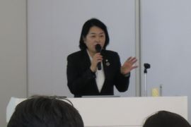 横井氏の講演の様子