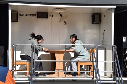 起震車体験の様子