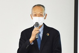 開会あいさつをする野田敦敬学長