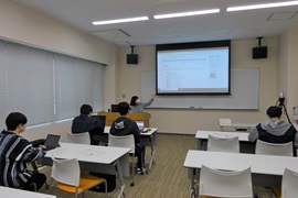 検索演習の様子