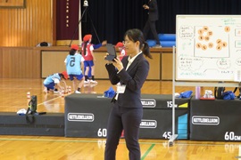 体育の授業を撮影する様子１
