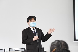 あいさつをする後藤博明事務局長