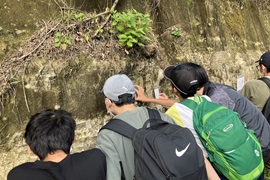 1800万年前の地層の観察
