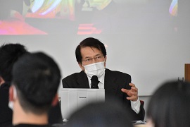 GIGAスクール構想の現状について講演する川瀬 徹氏