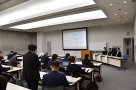 質疑応答の様子