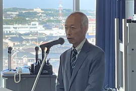 開会のあいさつをする野田敦敬学長