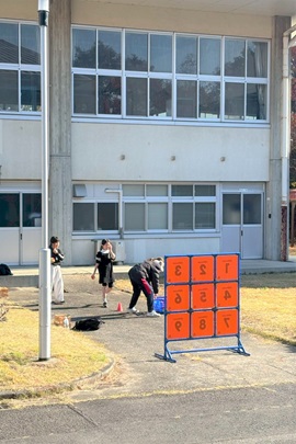 ストラックアウト