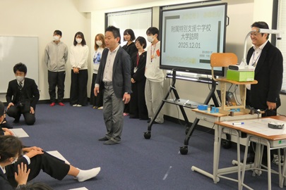 今日はプログラミングを楽しみましょう！と、小倉靖範准教授