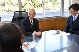 和やかな歓談