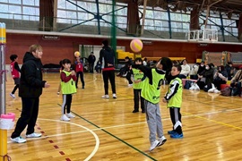 みんなでパス！（バレーボール）