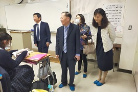 附属高等学校を視察