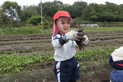 みてみてー！こんなに大きいのがとれたよ！