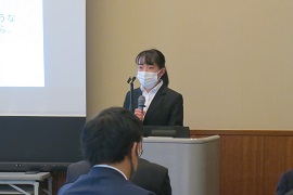 本学教職大学院 竹内真紀さんの発表