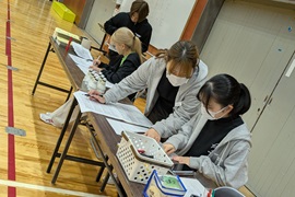 委員が運営を行っている様子