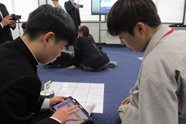 ここをこうしたいんだけど...<br>うんうん、いいね