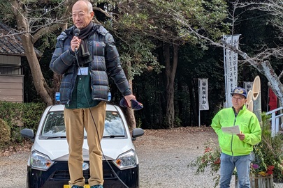 あいさつをする野田敦敬学長