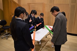 中学校の先生も生徒に混ざって授業体験