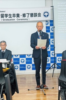 祝辞を述べる野田敦敬学長