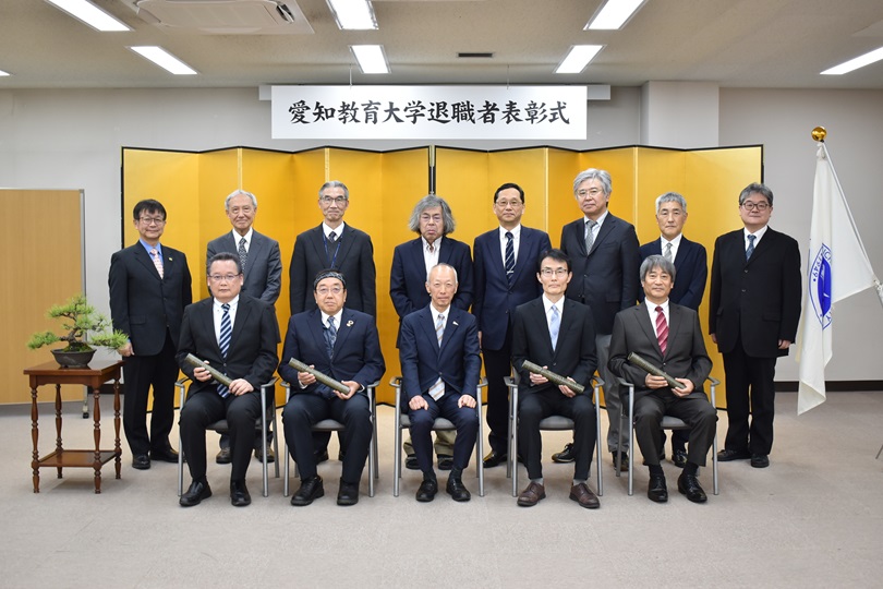 退職者表彰式後の記念撮影