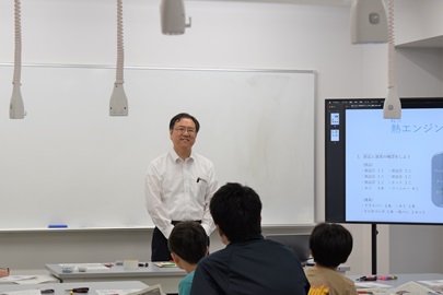 作り方を説明する北村一浩教授