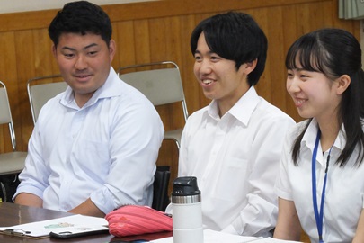 お礼の言葉を述べる岡本 丞悦さん