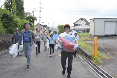 活動を終えすがすがしい表情の参加者